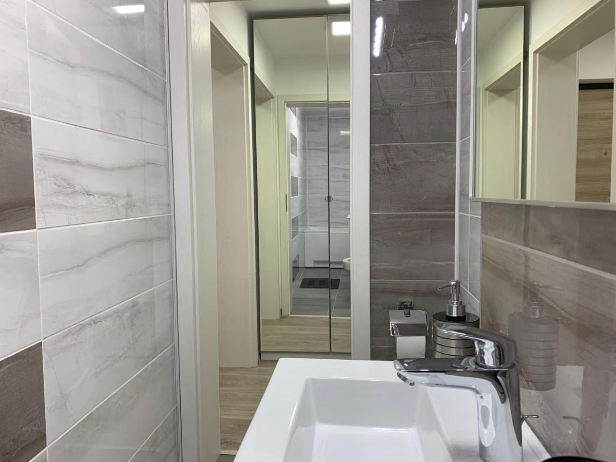 Mery Apartment Galati  Bagian luar foto
